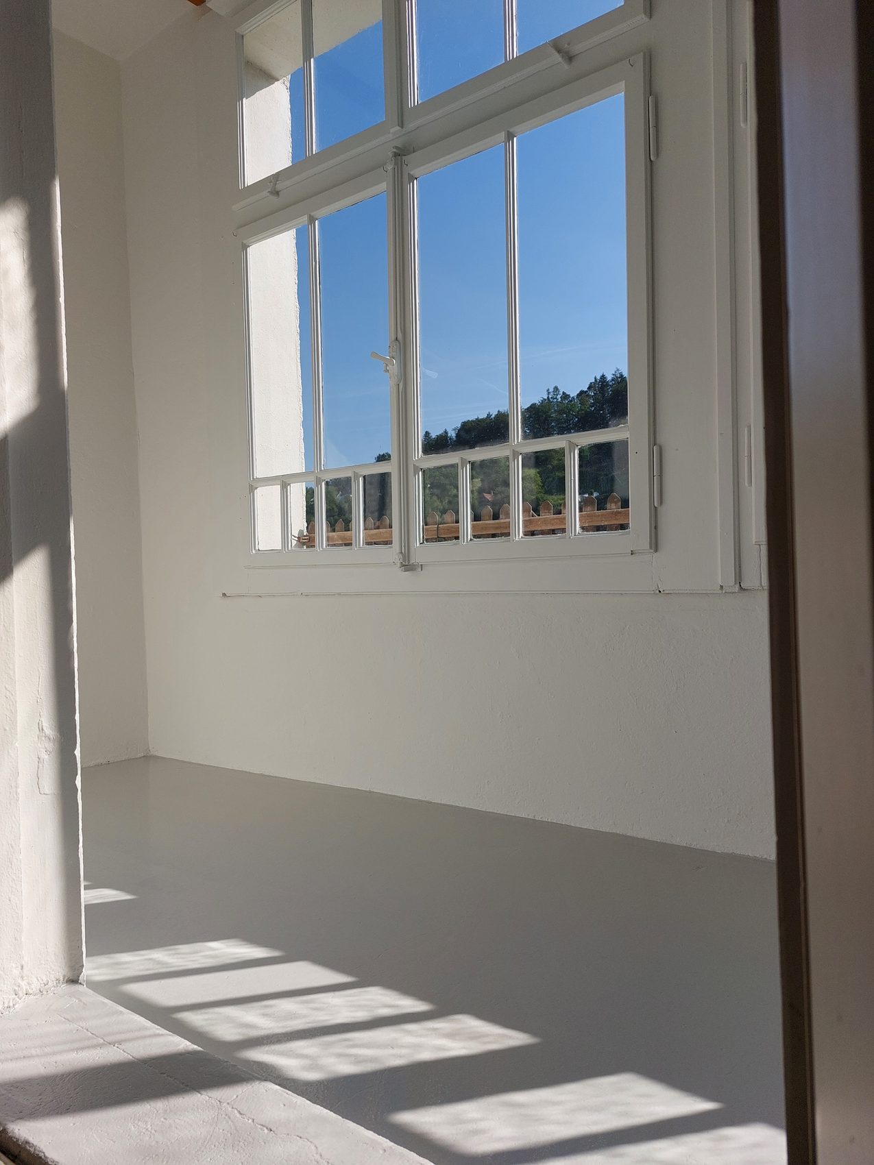 Laube und Fenster